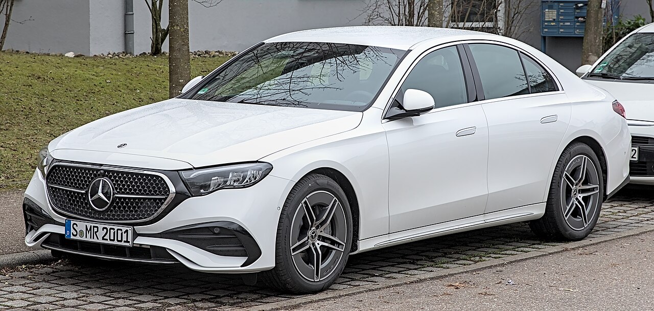 Mercedes-Benz E-Class Sedan exterior design