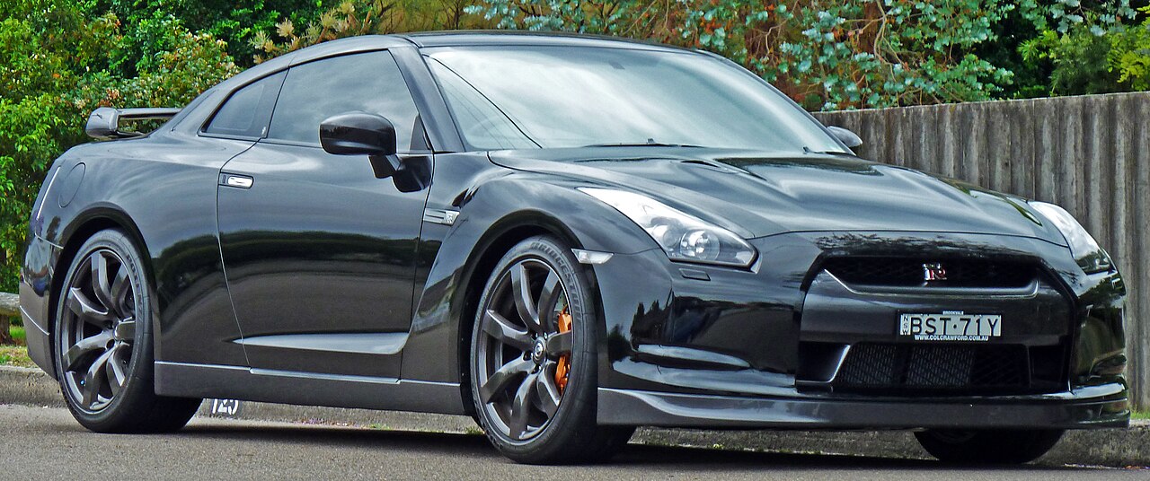 Nissan GT-R Coupe exterior design