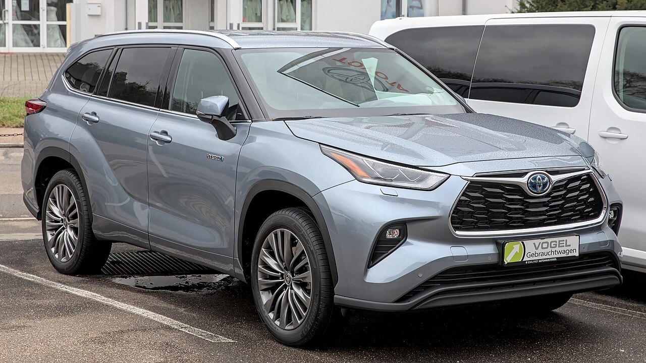Toyota Highlander SUV exterior design