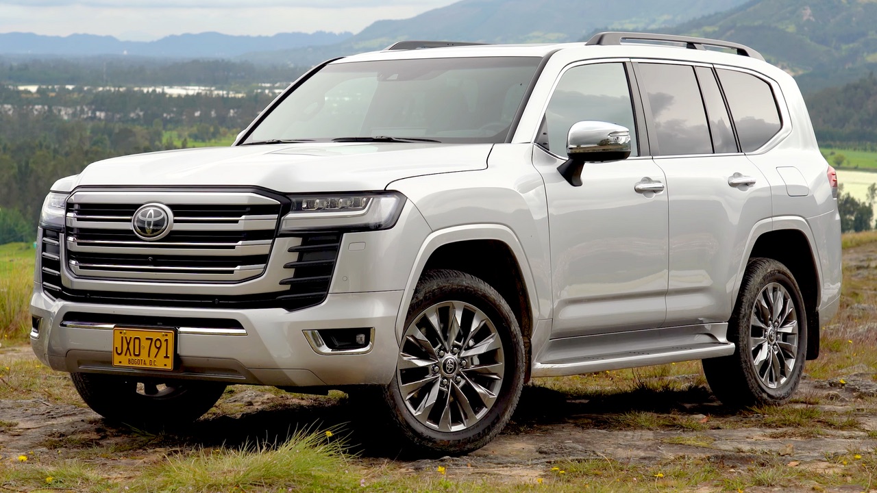 Toyota Land Cruiser SUV exterior design